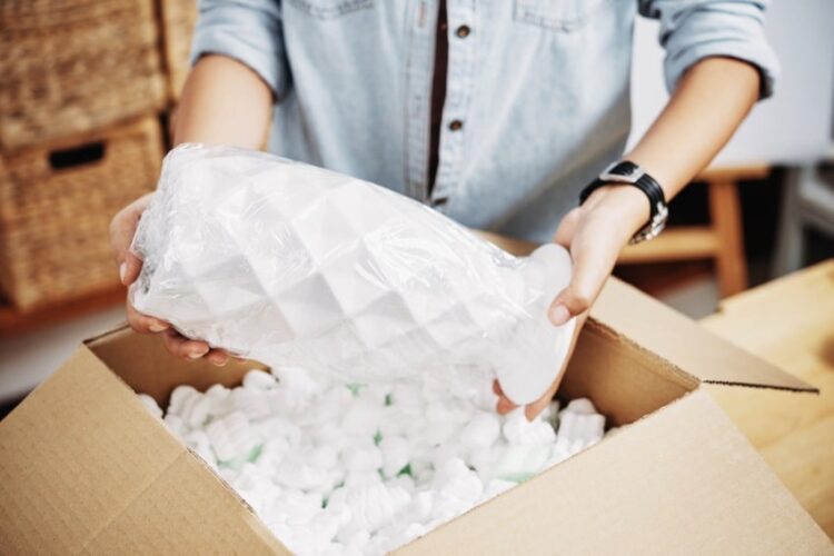 how to pack fragile items before moving