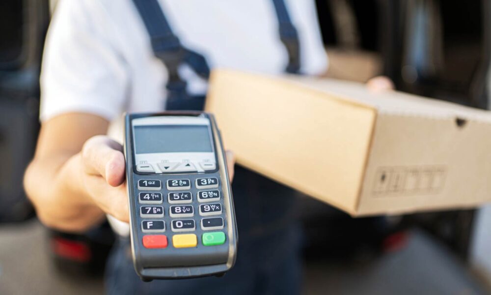 Why More Businesses Are Ditching Cash for Card Machines