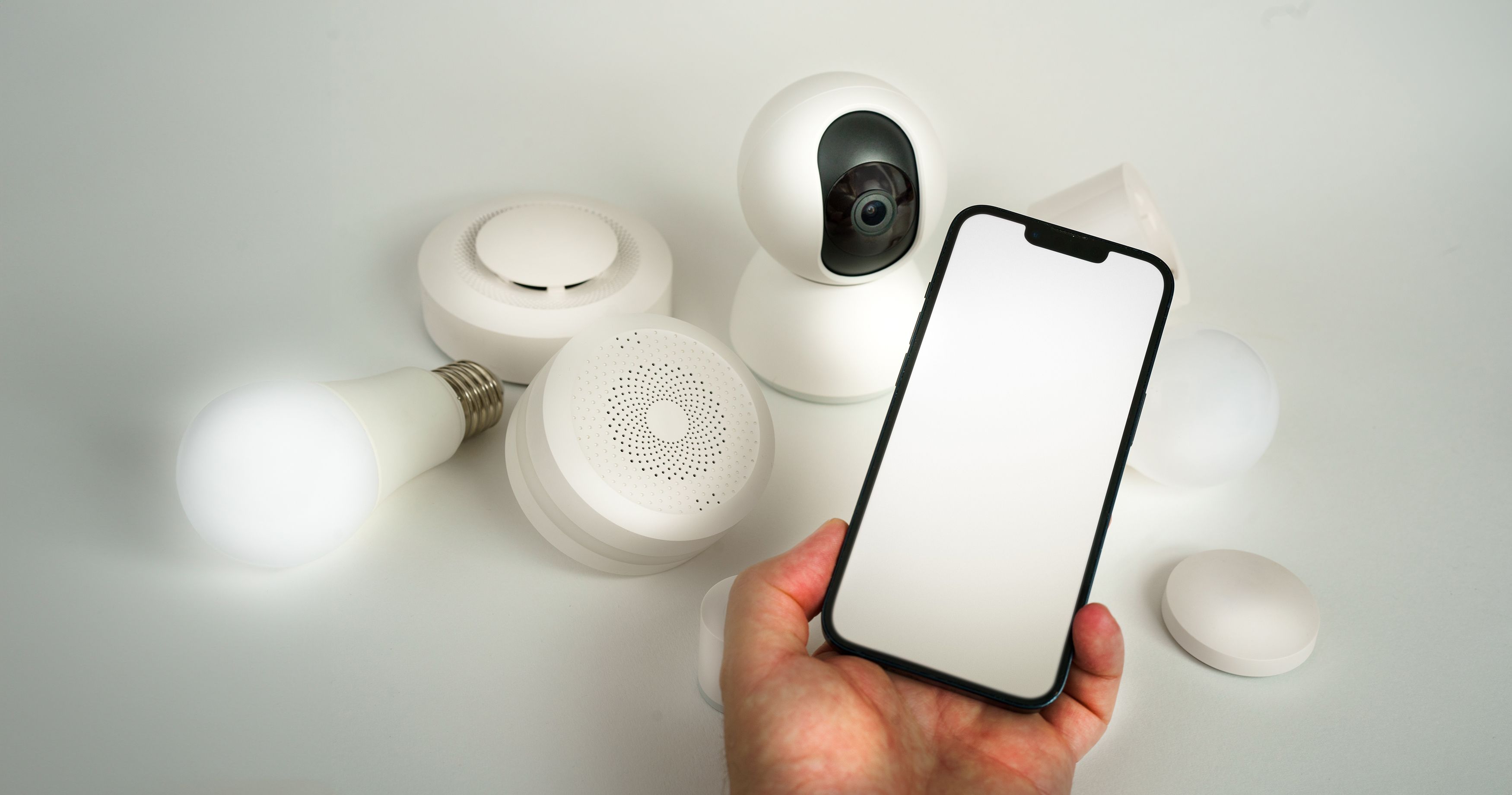Smart home security devices controlled through a smartphone
